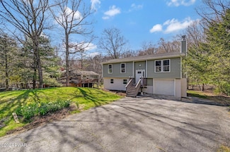 296 Wild Acres Dr, Dingmans Ferry, PA 18328