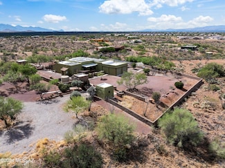 916 S Houghton Rd, Vail, AZ 85641