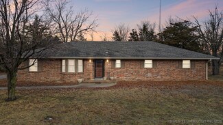 611 W Maple St, Drumright, OK 74030
