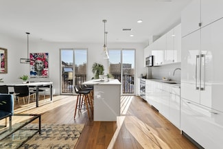 97 Elmwood St Unit 312, Cambridge, MA 02140