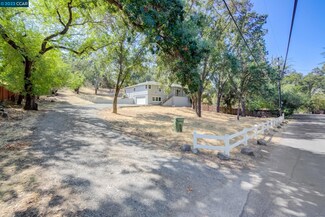 1002 Hacienda Dr, Walnut Creek, CA 94598