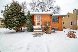 421 N 14th St, Bismarck, ND 58501