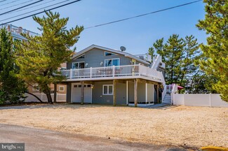 46 25th St, Long Beach Township, NJ 08008
