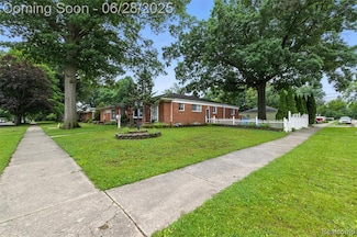 4108 Harding St, Dearborn Heights, MI 48125