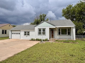 602 W 21st Ave, Hutchinson, KS 67502