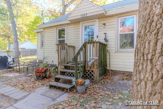 1262 Boston St SE, Grand Rapids, MI 49507