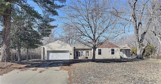 8600 Evanston Ave, Raytown, MO 64138