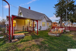 7916 N 30th St, Omaha, NE 68112