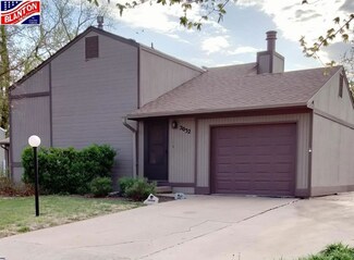2032 Shirley Ln, Manhattan, KS 66502