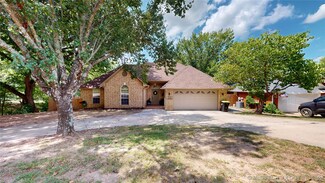 119 Shady Ln, Ada, OK 74820