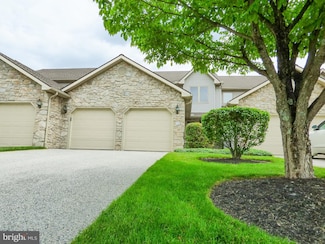 2543 Fairway Dr Unit 2543, York, PA 17402
