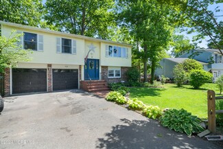 103 Oakleaf Dr, Little Egg Harbor Township, NJ 08087