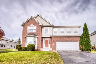831 Lake Cornish Way, Algonquin, IL 60102