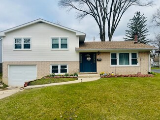 2112 Edgewood Rd, Waukegan, IL 60087