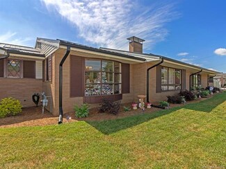 20 W Morgan St E, Brevard, NC 28712
