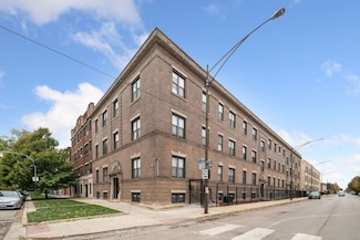 1131 E 61st St Unit 3, Chicago, IL 60637