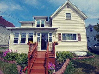 56 Hanover St, Silver Creek, NY 14136