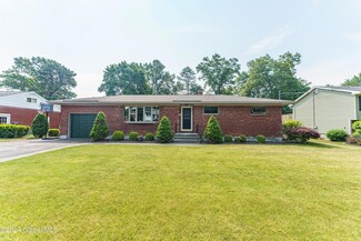 24 Lanci Ln, Albany, NY 12205