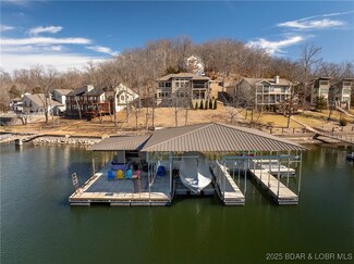 408 Salem Dr, Lake Ozark, MO 65049