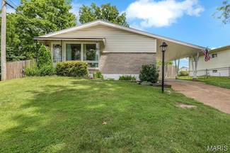 501 Rayburn Ave, Saint Louis, MO 63126