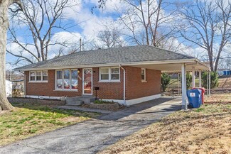1020 Saint Brendan Ln, Florissant, MO 63031