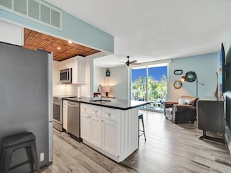 1777 SE 15th St Unit 304, Fort Lauderdale, FL 33316
