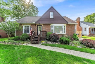6073 Edgebrook Blvd, Parma Heights, OH 44130