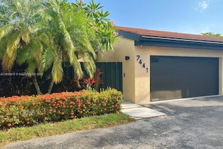 7441 Bay Hill Dr, Hialeah, FL 33015