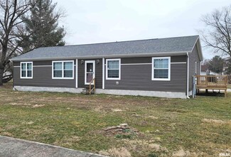 500 Thomas St, Iuka, IL 62849