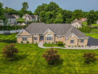 131 Valley View Ct, Southington, CT 06489