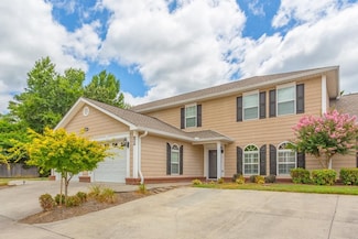 1902 Summit View Dr, Dalton, GA 30721
