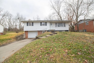 2102 Woodlea Dr, Columbia, MO 65201