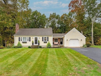 24 Rambling Dr, Westfield, MA 01085
