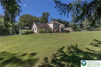 3256 Woodlea Rd, Orefield, PA 18069