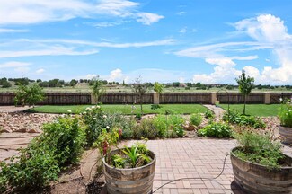 28 Willow Back Rd, Santa Fe, NM 87508
