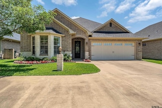5524 Hollytree Dr, Tyler, TX 75703