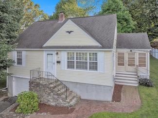 30 Davis Rd, Auburn, MA 01501
