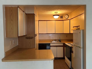 7-25 166th St Unit 2B, Flushing, NY 11357