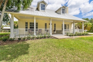 5010 8th St, Vero Beach, FL 32968