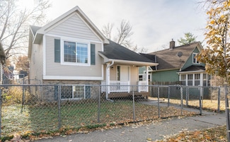 936 Thomas Ave, Saint Paul, MN 55104