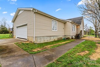 3546 Johnston Oehler Rd, Charlotte, NC 28269