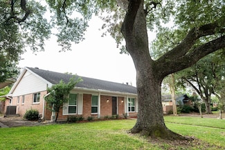 5407 Rutherglenn Dr, Houston, TX 77096