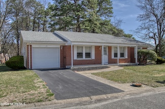 65 Franklin Ln, Manchester Township, NJ 08759