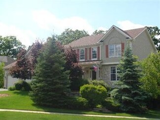 605 Birch Ln, Fox River Grove, IL 60021