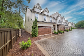 5918 Barrowlands Ct, Charlotte, NC 28210