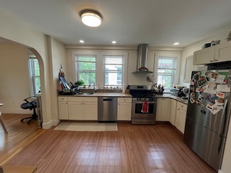 36 Evergreen St Unit 2, Jamaica Plain, MA 02130