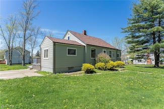 7446 Macedonia Rd, Bedford, OH 44146