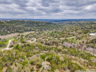 192 Macaw Ln, Spring Branch, TX 78070