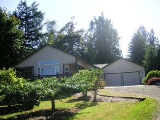 7481 E Grapeview Loop Rd, Allyn, WA 98524