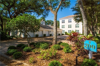 200 Sable Oak Ln Unit 203, Vero Beach, FL 32963